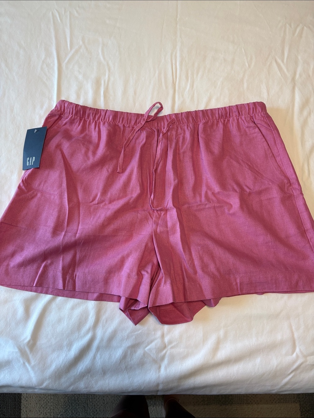 GAP Women's High Waist Shorts in Rose Pink